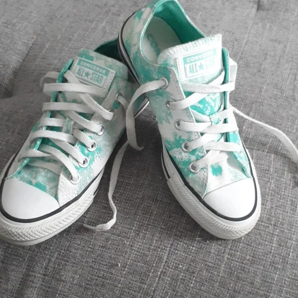 Converse, women size 6 - Picture 1 of 4